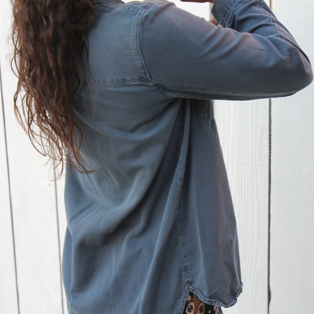 Madewell Chambray Top button up Size S